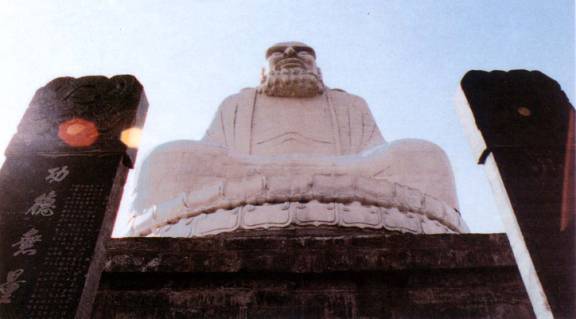 posąg Bodhidharmy